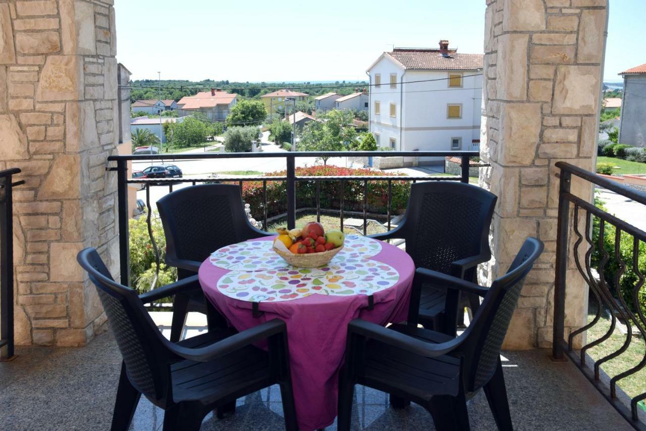 Villa Krasa Sea View Apartmants With Pool Liznjan Exterior photo